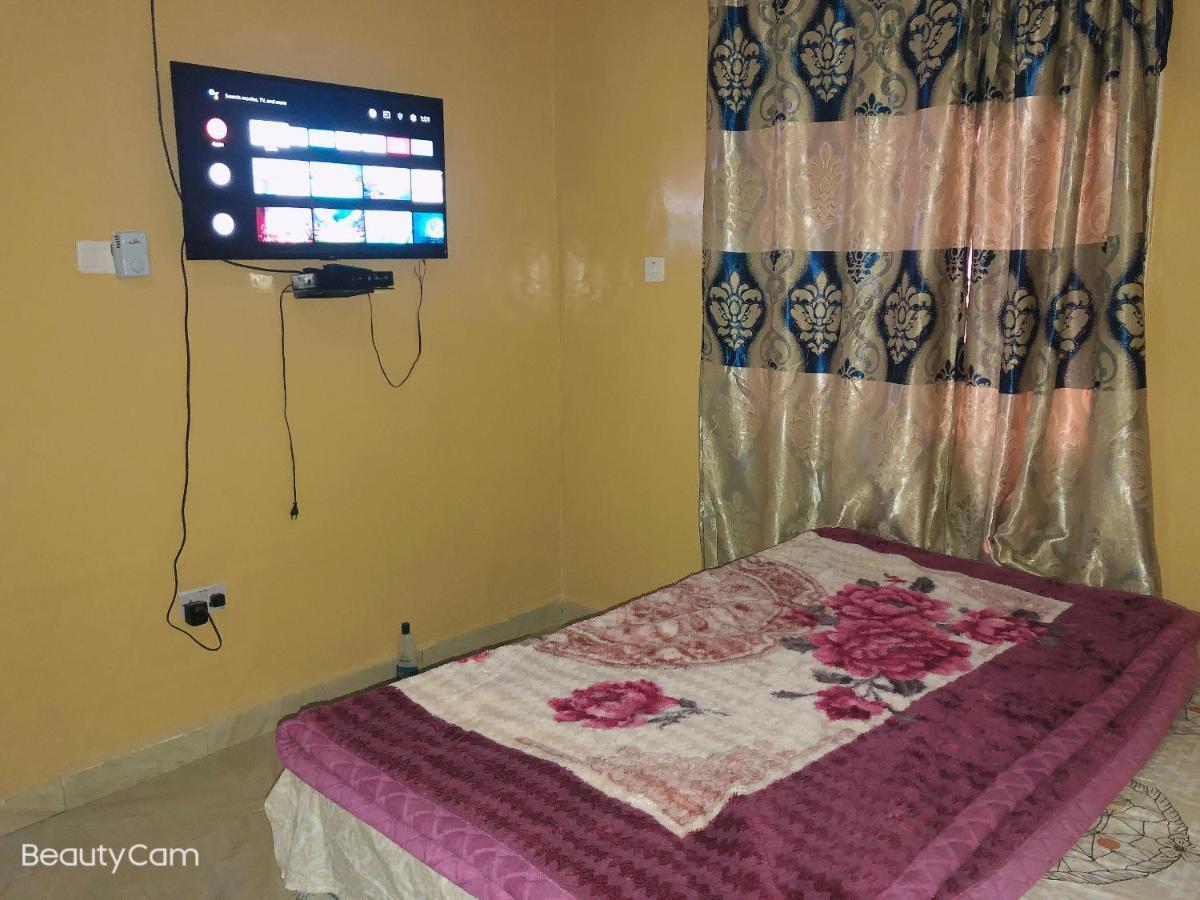 Awamuulamin Manneh Guest House Abuko Dış mekan fotoğraf