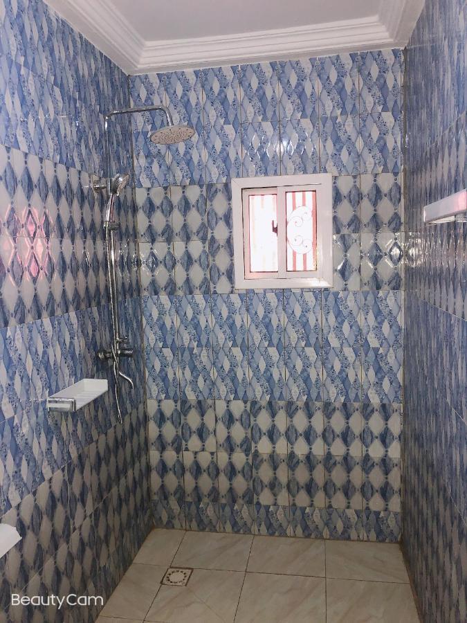Awamuulamin Manneh Guest House Abuko Dış mekan fotoğraf