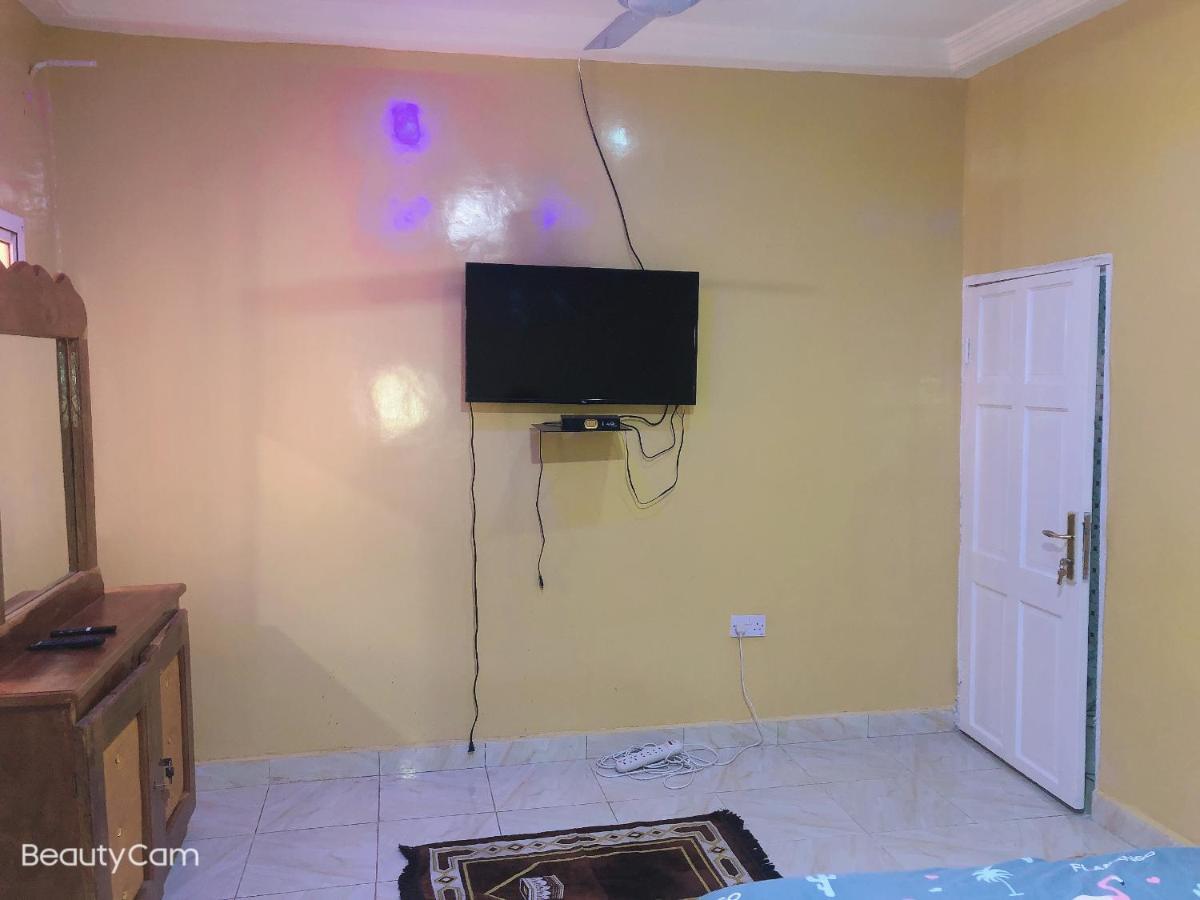 Awamuulamin Manneh Guest House Abuko Dış mekan fotoğraf