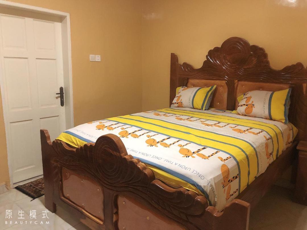 Awamuulamin Manneh Guest House Abuko Dış mekan fotoğraf