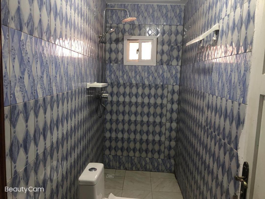 Awamuulamin Manneh Guest House Abuko Dış mekan fotoğraf